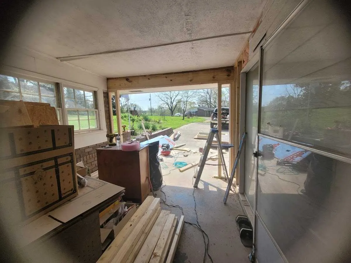 Air movers and dehumidifier for Water Mitigation Services in Maquoketa